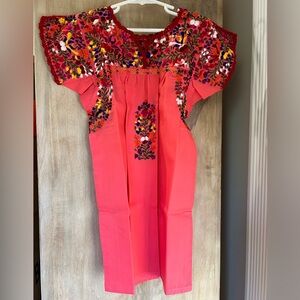 San Antonino Girl Dress, Oaxaca Mexican dress. hand Embroidered. Silk Thread.